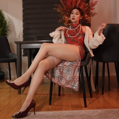 丝琪姐姐头像